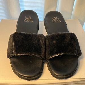 YRU Slides Faux Fur | Sz 10 | never worn